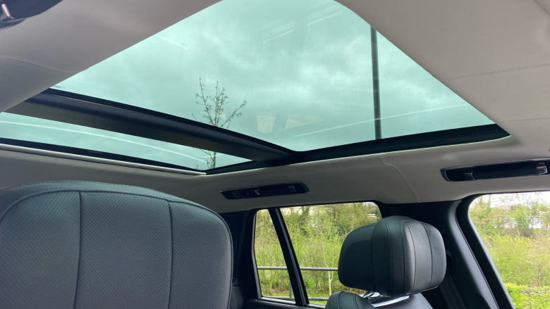 Land Rover Range Rover 4.4 P530 V8 Autobiography 4dr Auto Petrol Estate